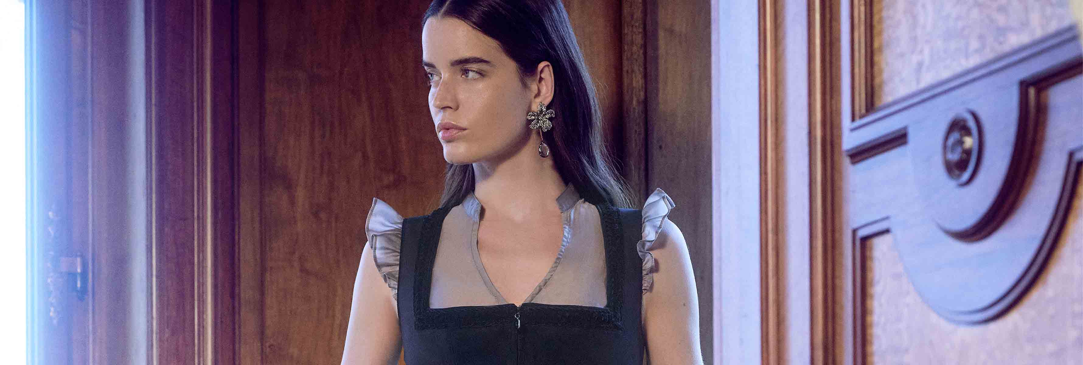 Dirndl met V-hals