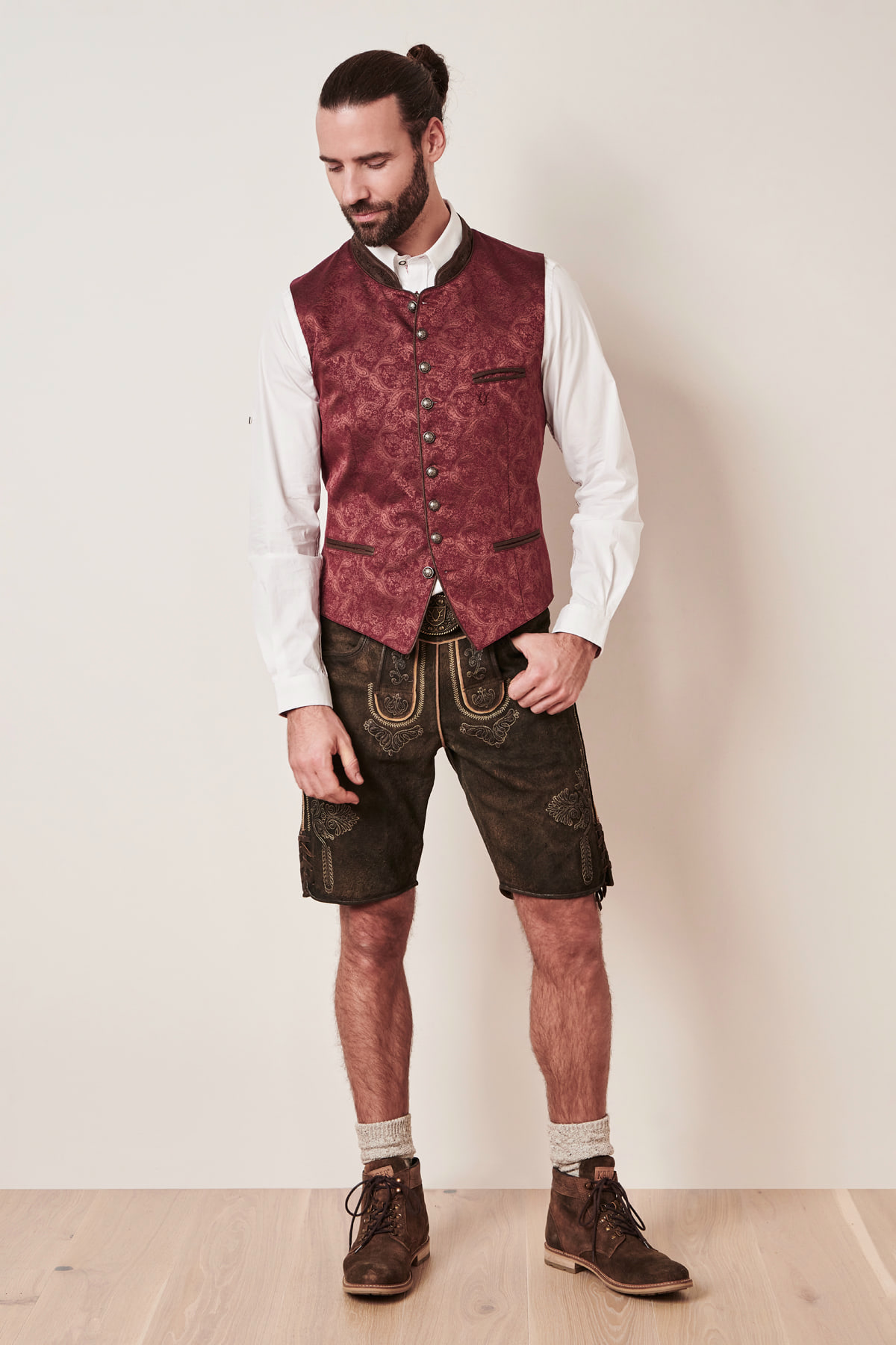 Trachten vest Leano