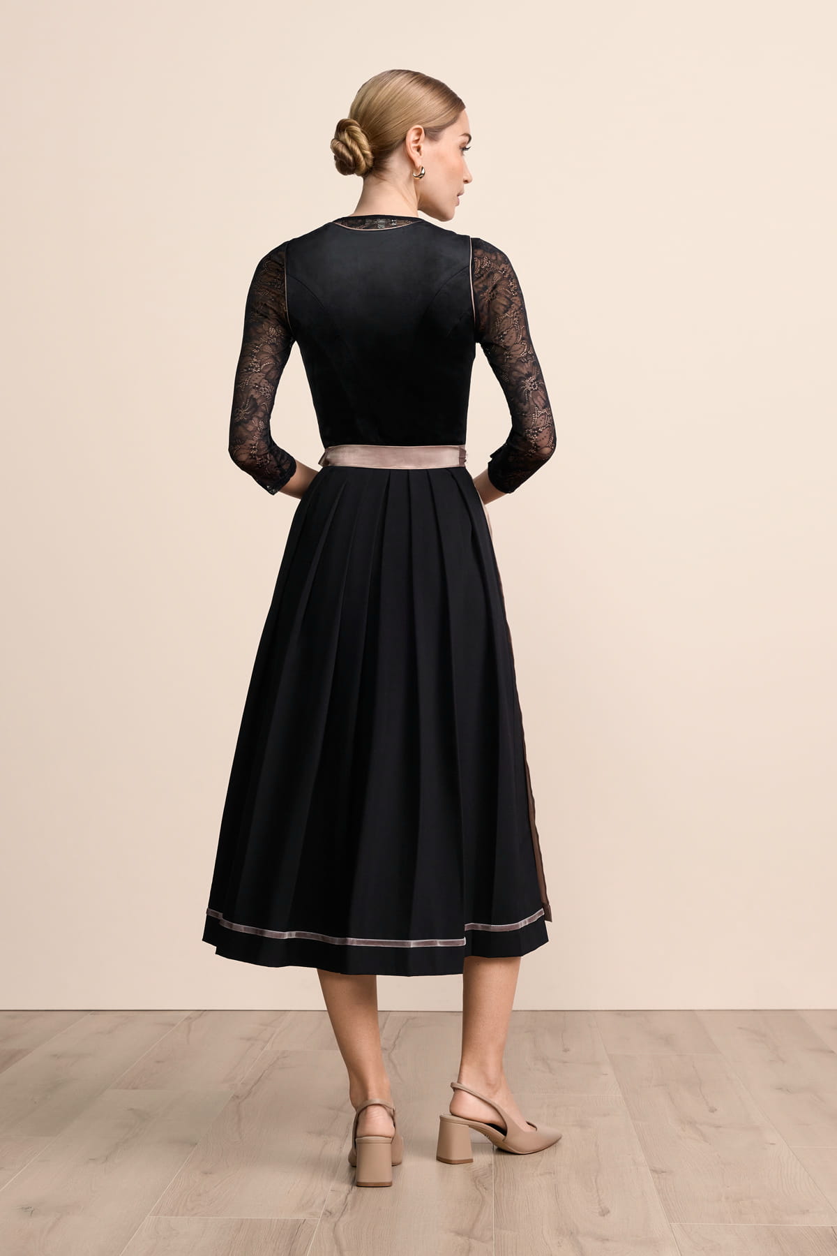 Dirndl Suzanne (80cm)