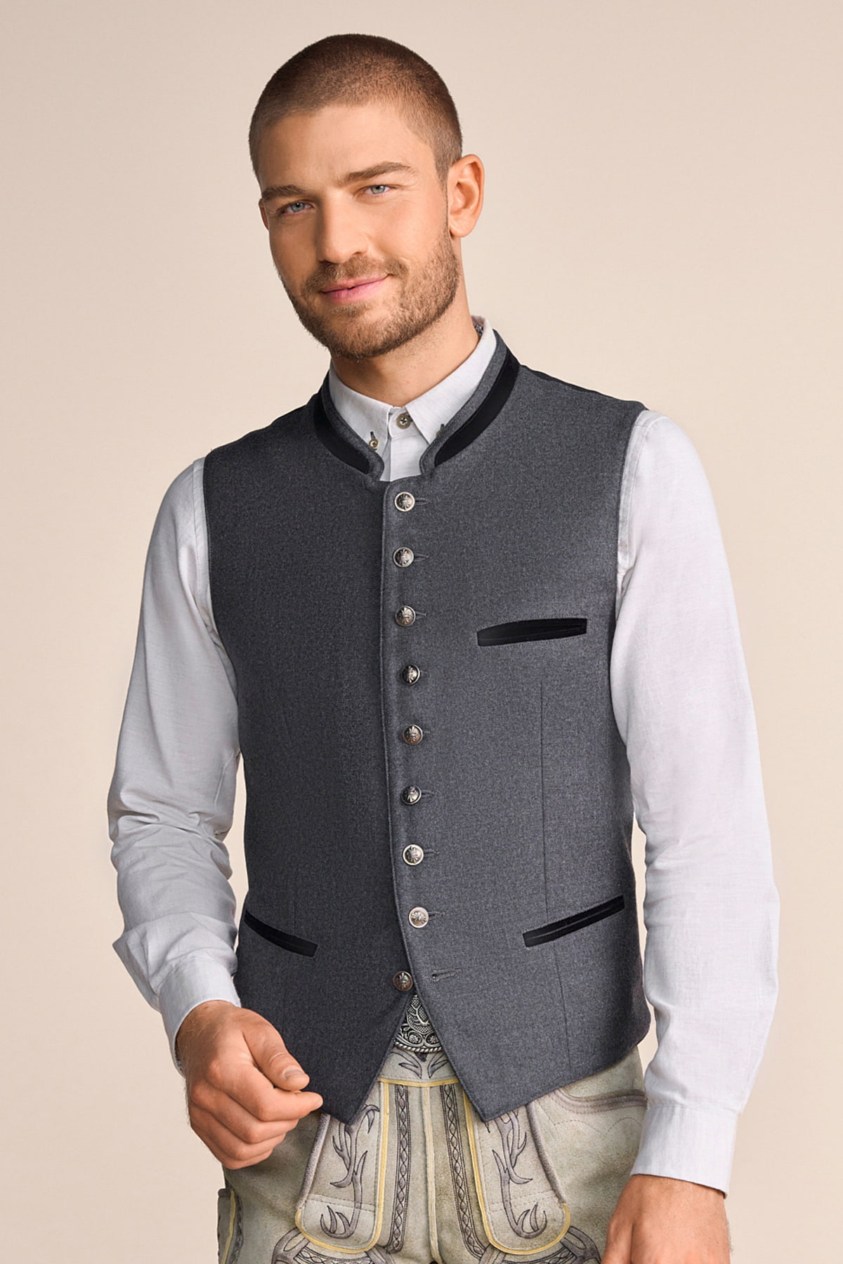 Trachten vest Jerome