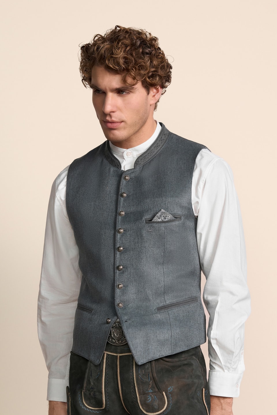 Trachten vest Christian