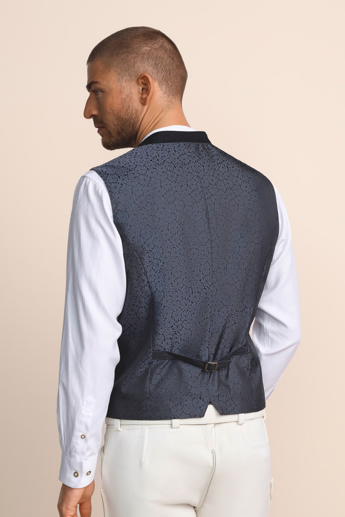 Trachten vest Alvian