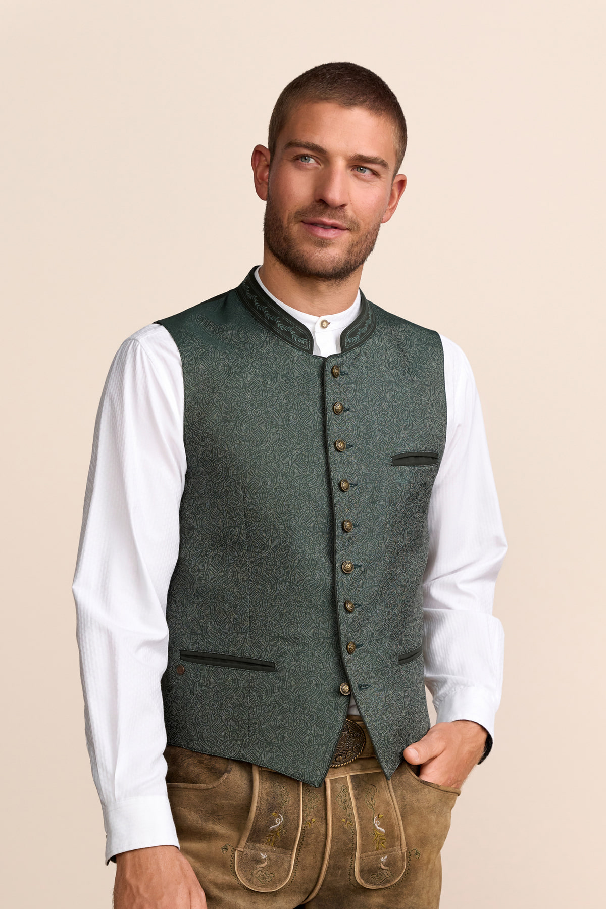 Trachten vest Carlson