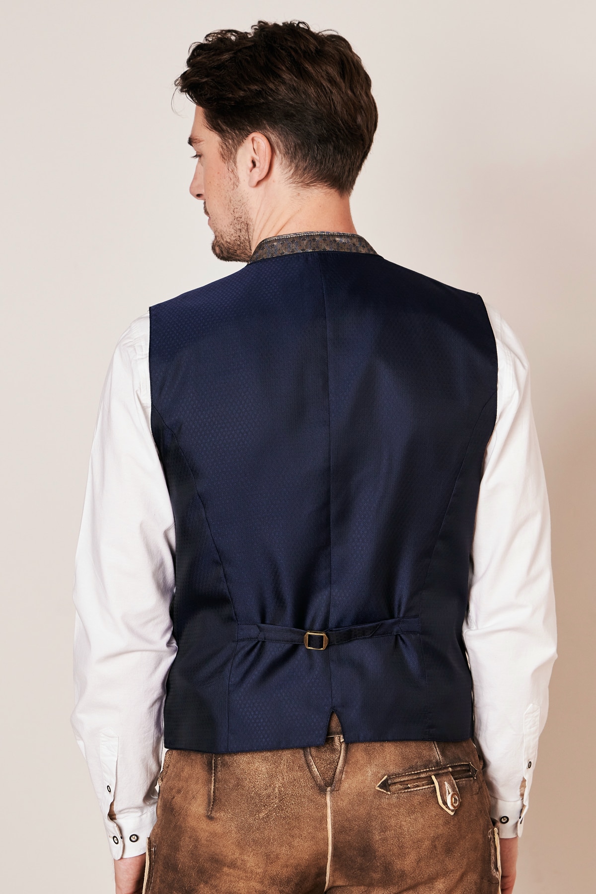 Trachten vest Jano
