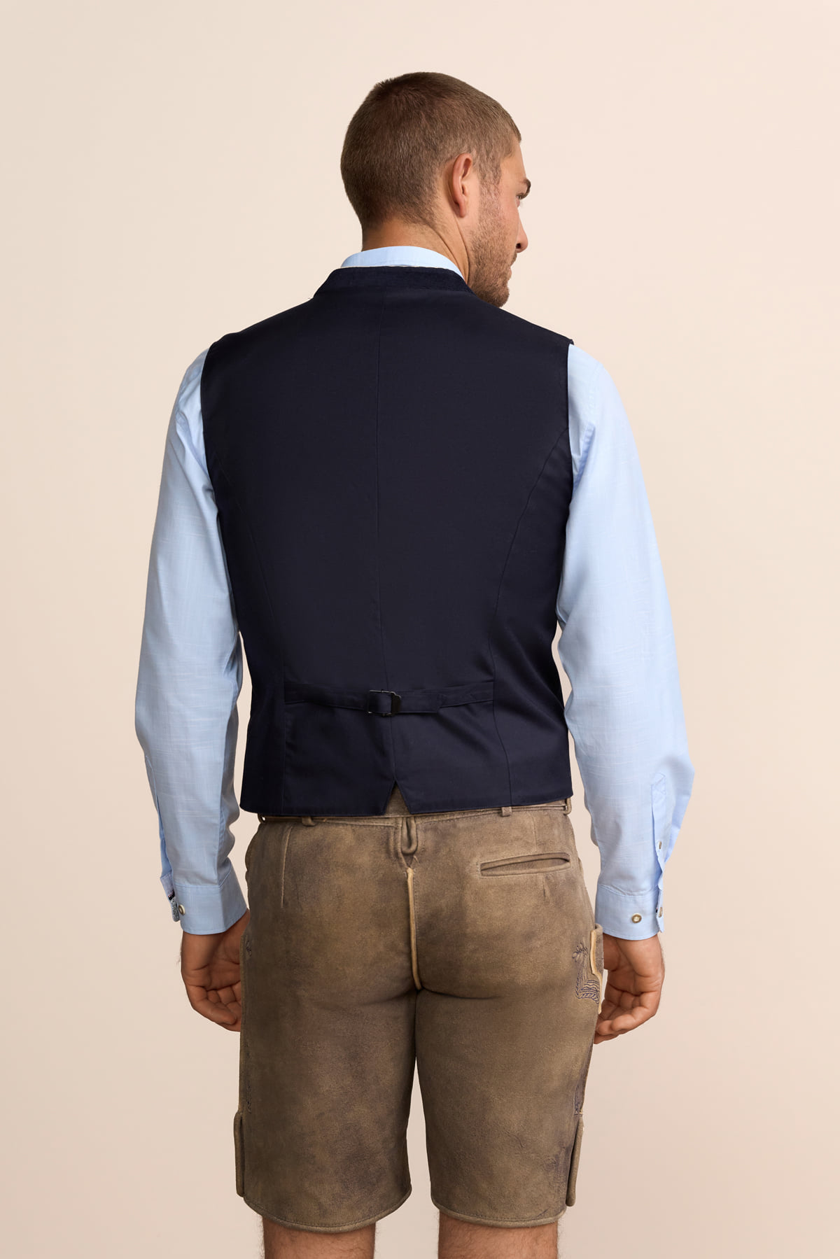 Trachten vest Tolga