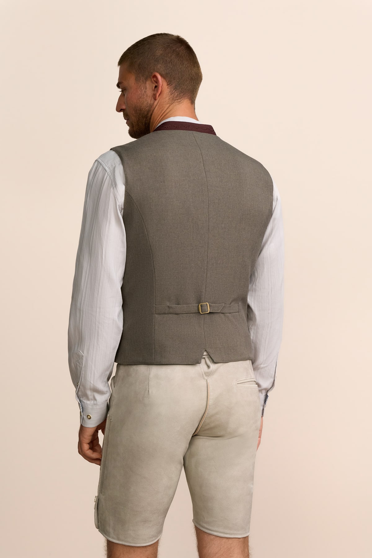 Trachten vest Cornelius