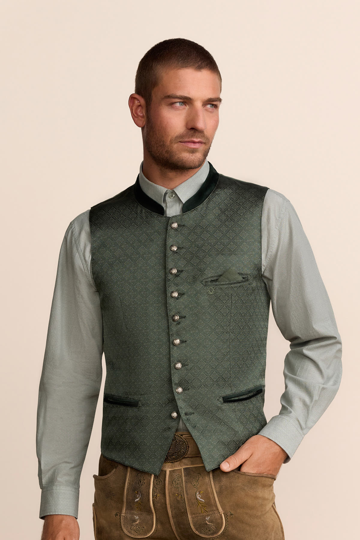 Trachten vest Jöran