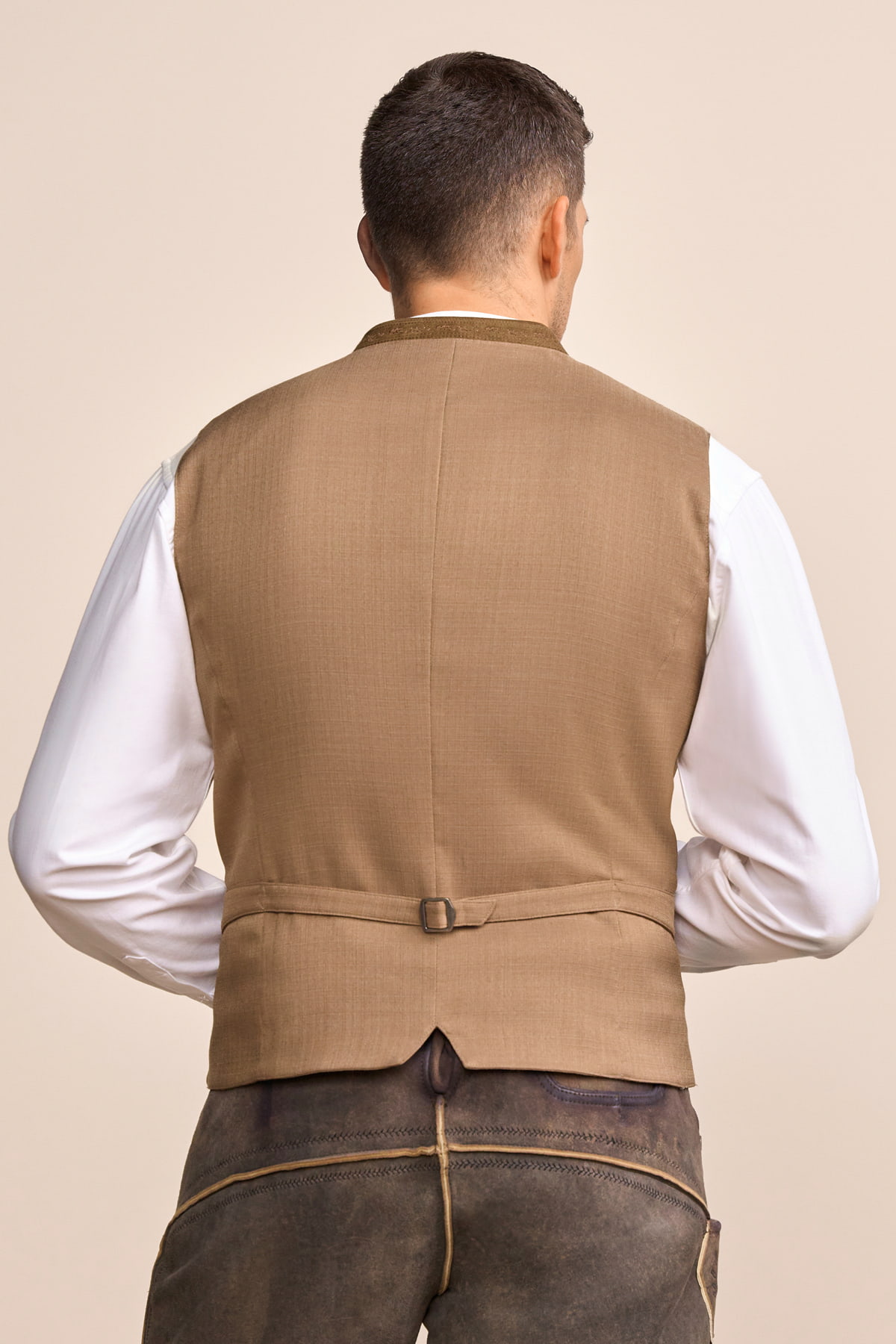 Trachten vest Cevin