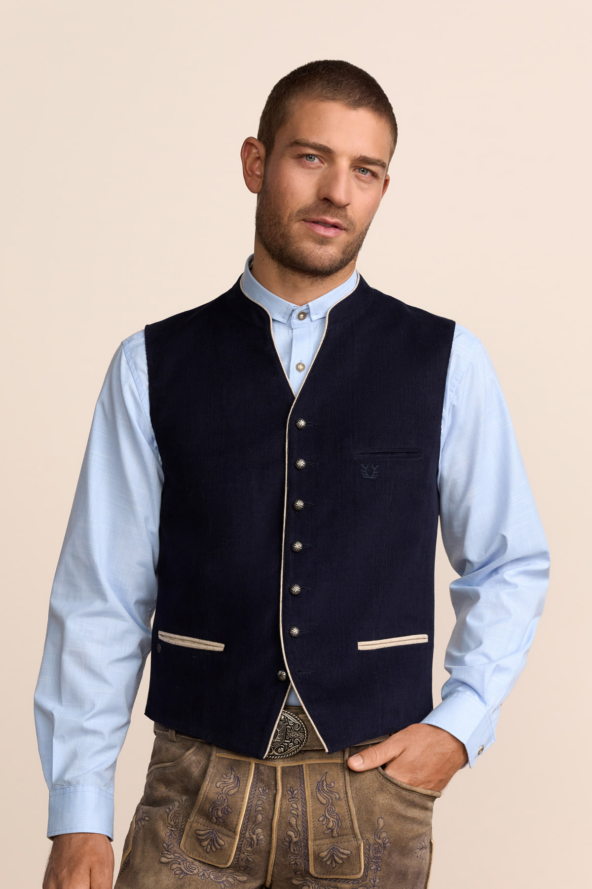 Trachten vest Tolga