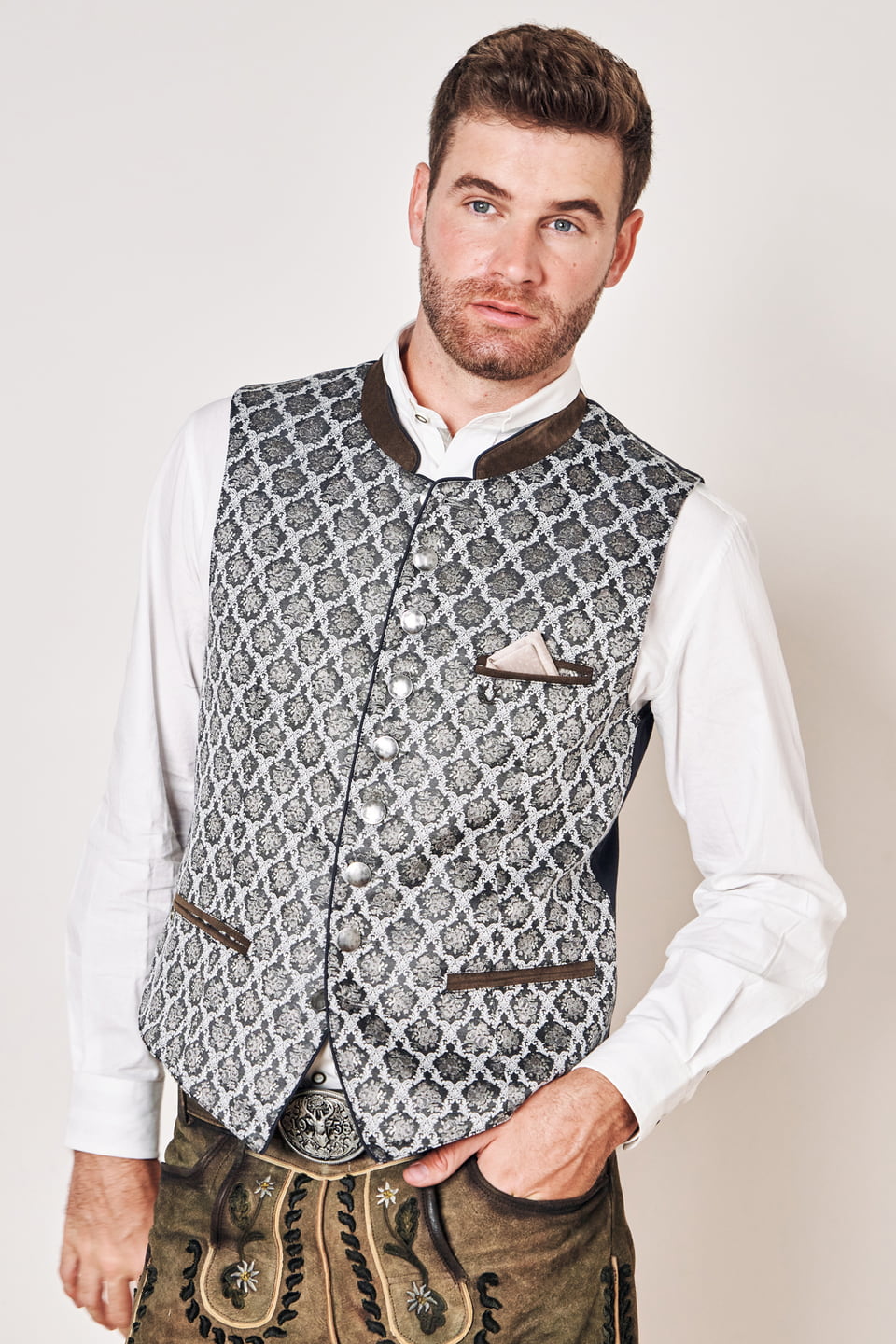 Trachten vest Helge