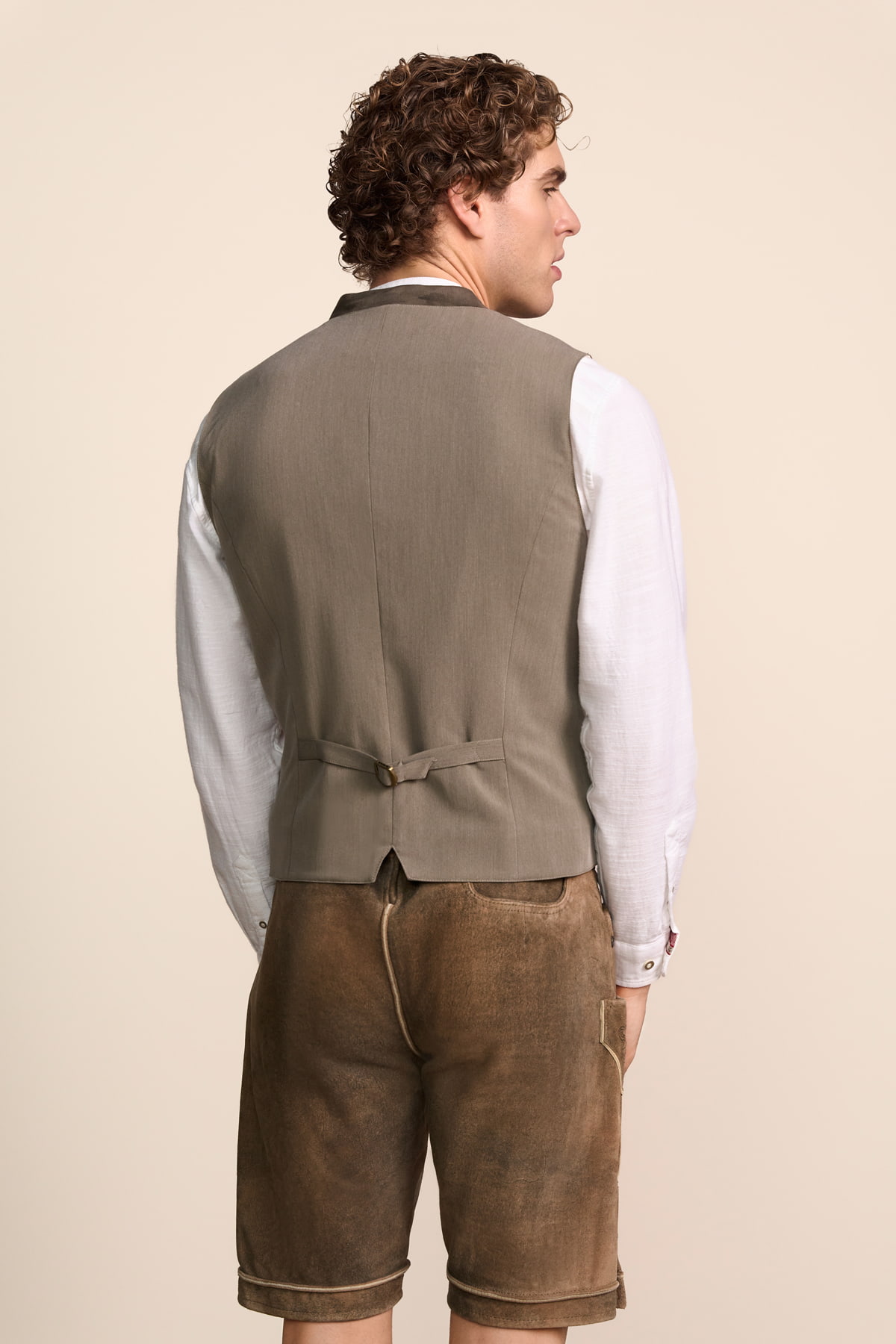 Trachten vest Lianor