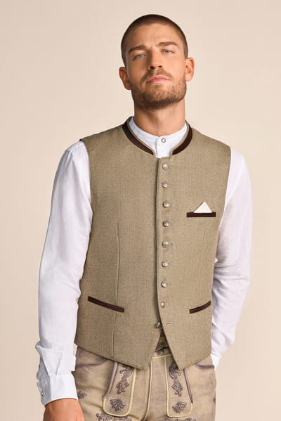 Trachten vest Perry