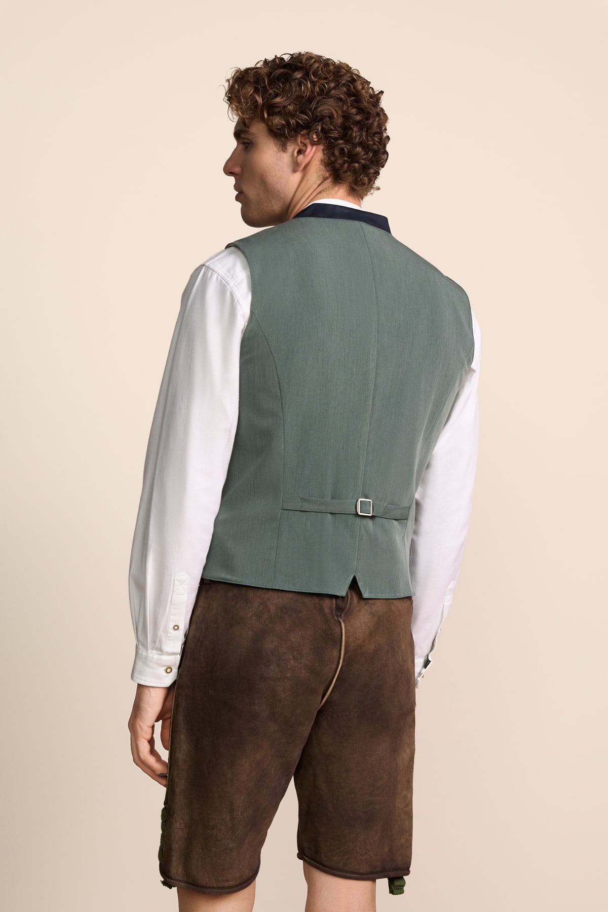 Trachten vest Lianor