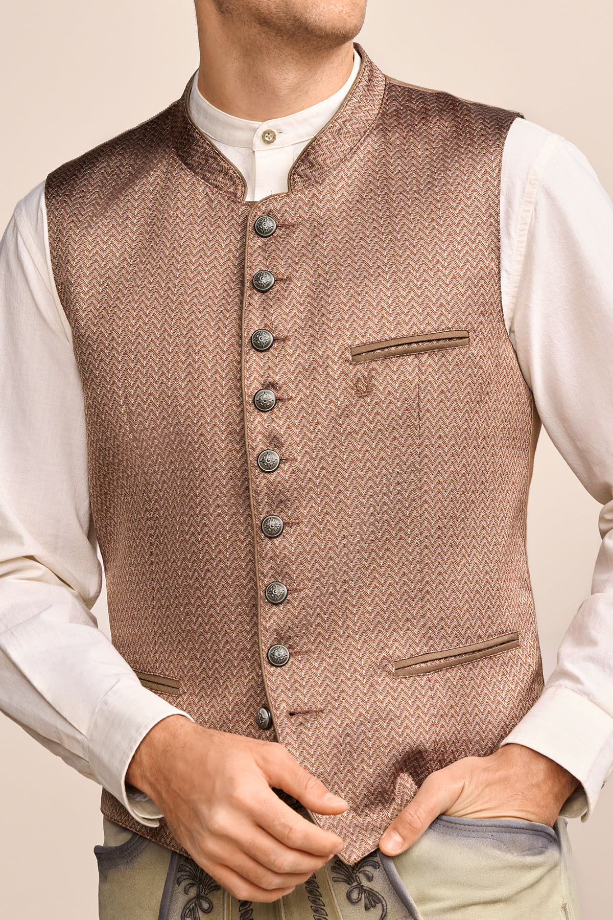 Trachten vest Cyrian