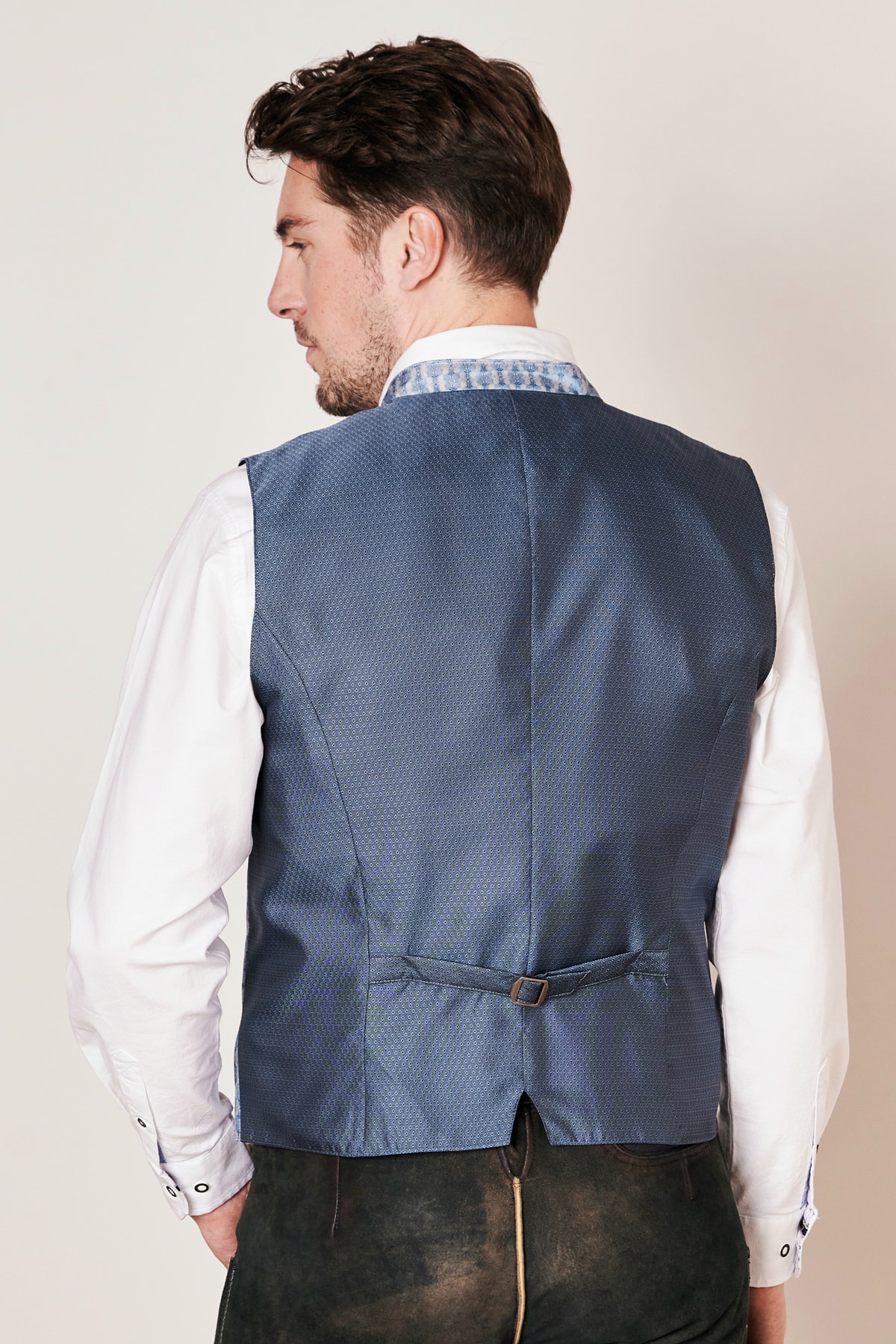 Trachten vest Jano
