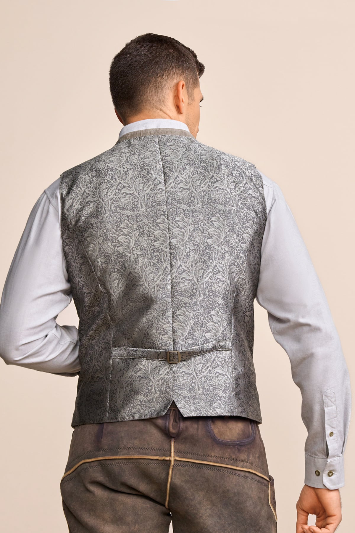 Trachten vest Nikolai