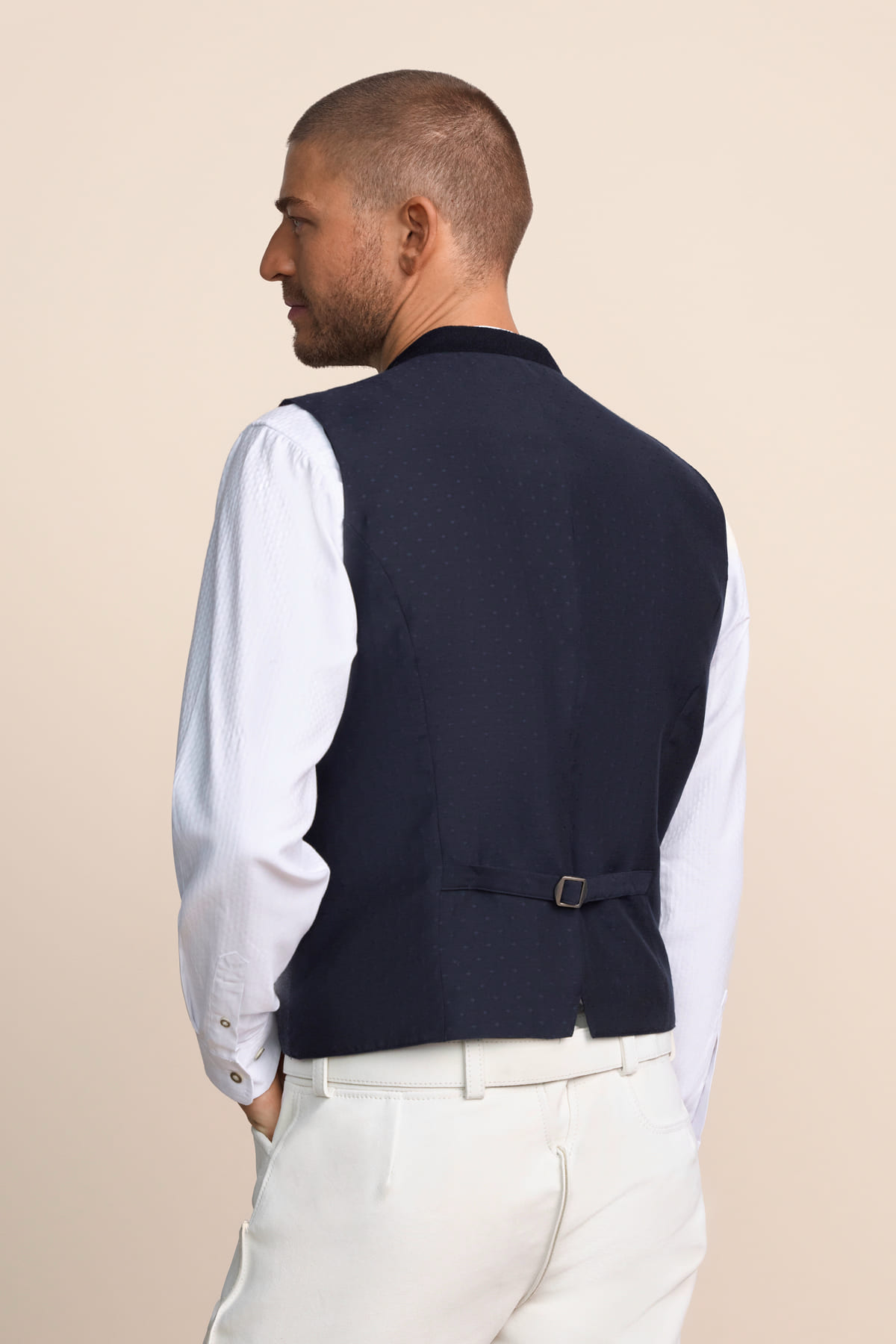 Trachten vest Gregorios