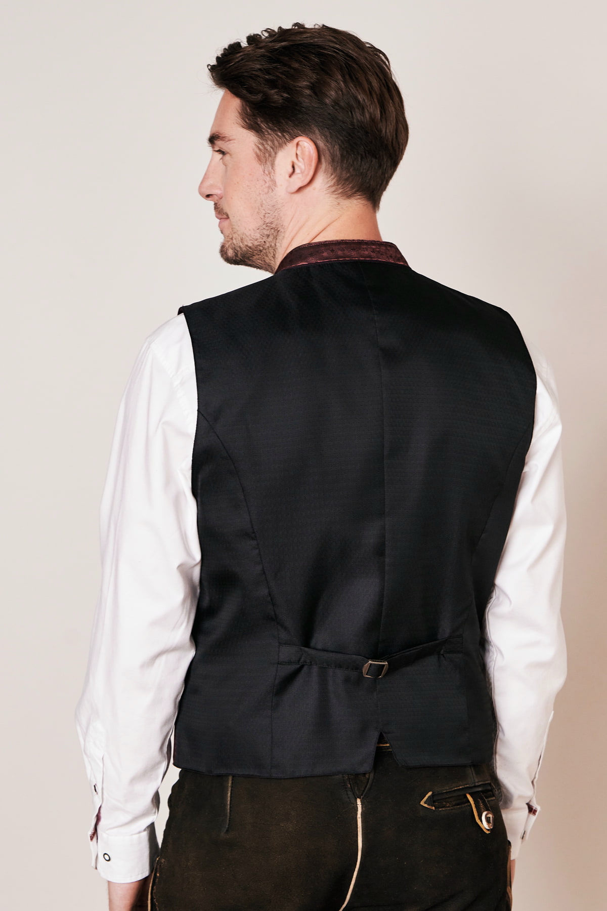 Trachten vest Jano