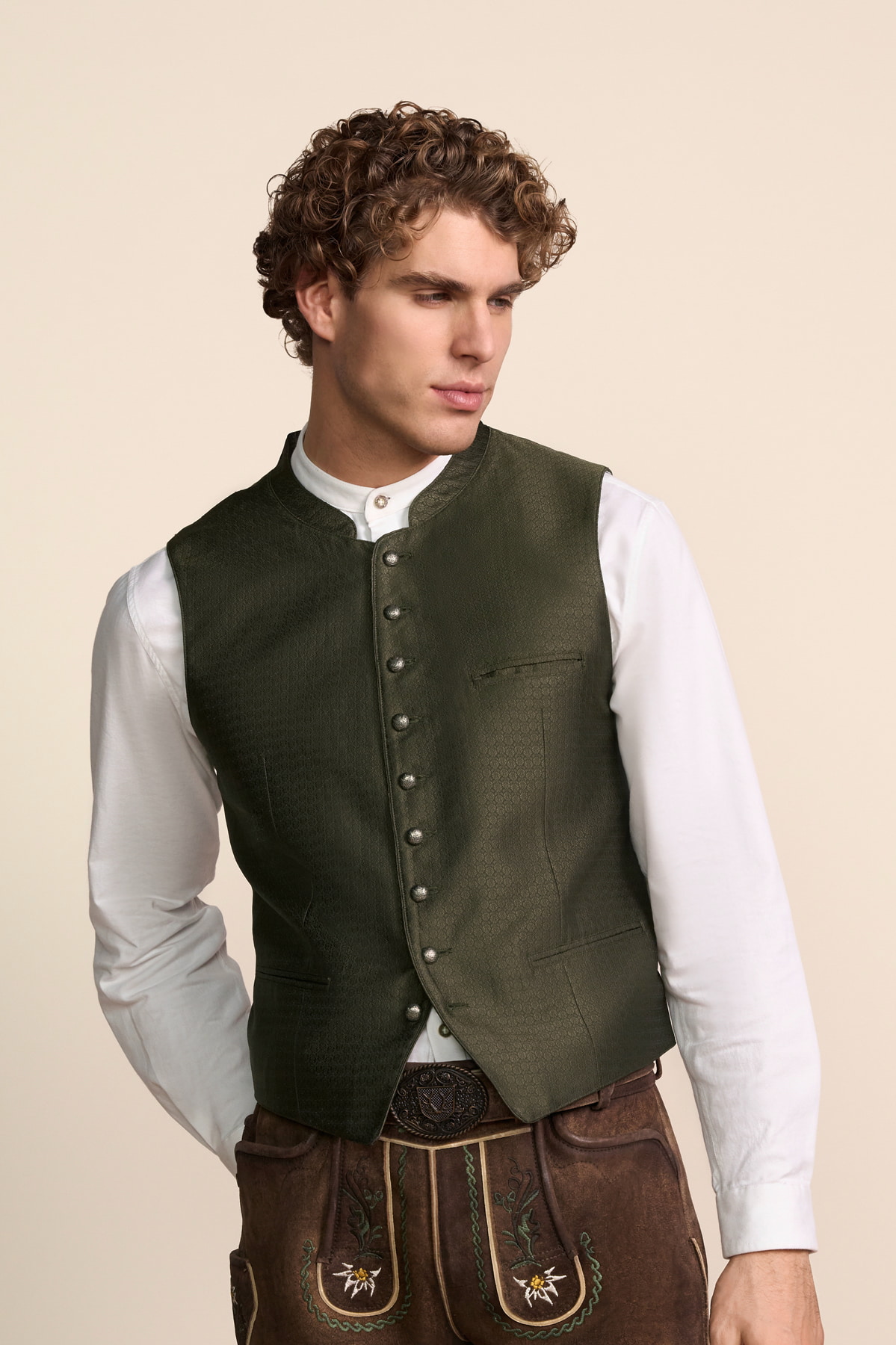 Trachten vest Malino