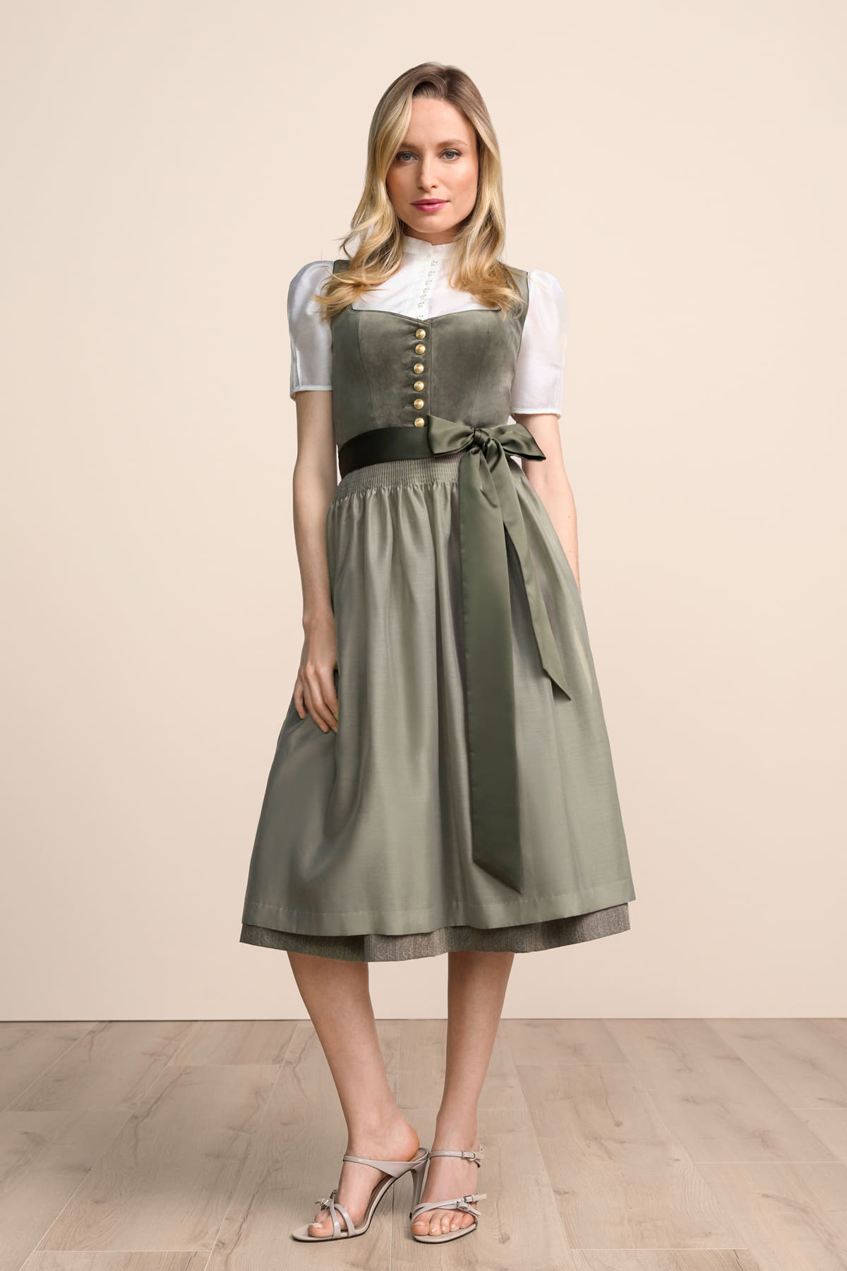 Dirndl Avara (70cm)