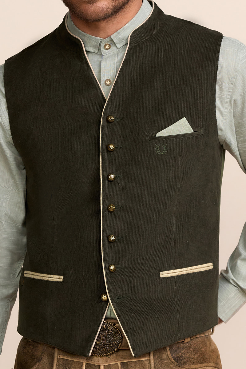 Trachten vest Tolga