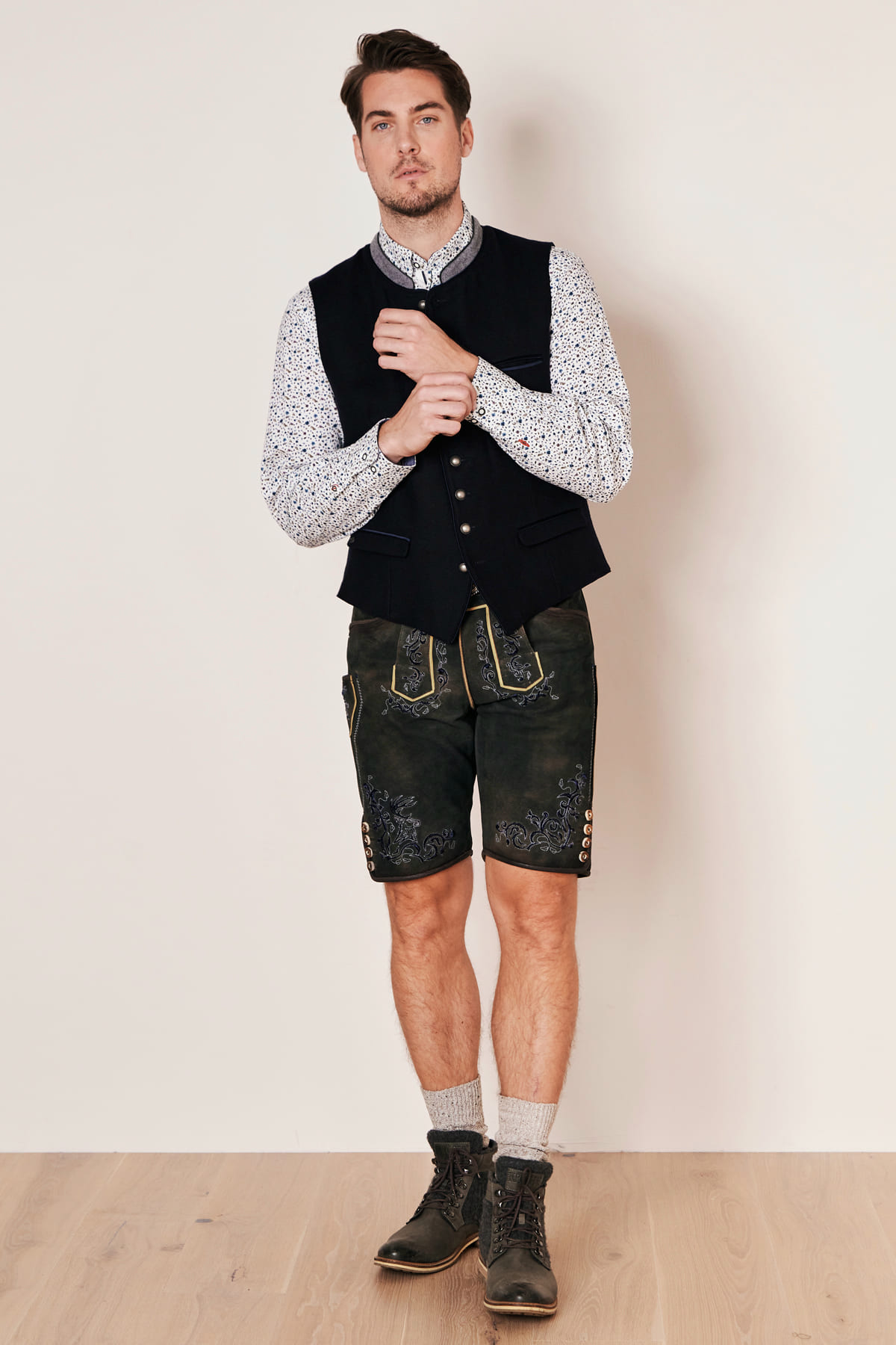 Trachten vest Jermeny
