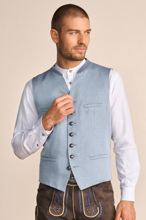 Trachten vest Junis