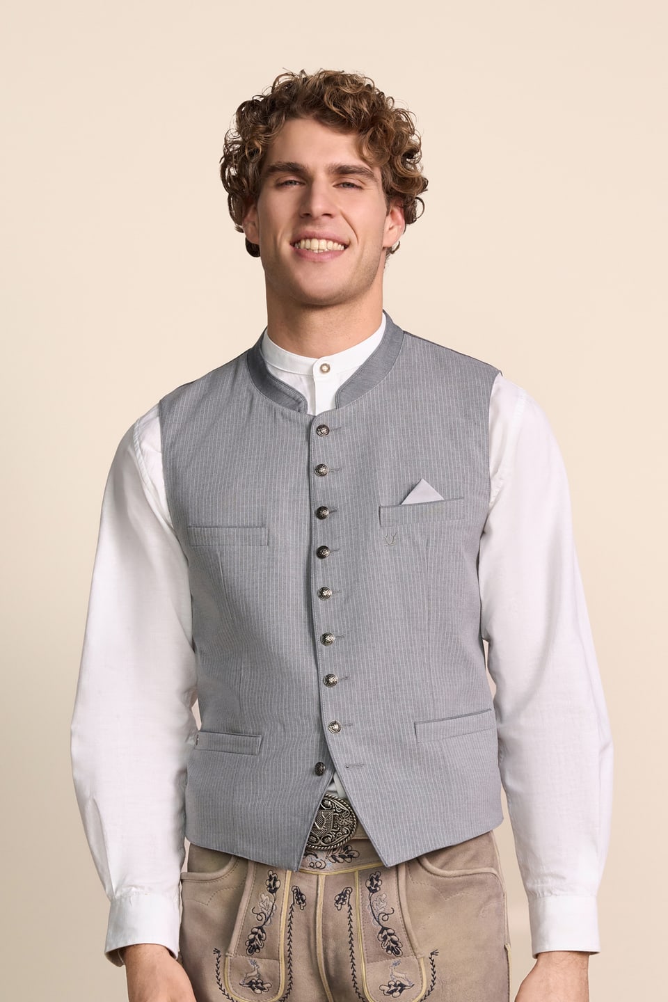 Trachten vest Arto