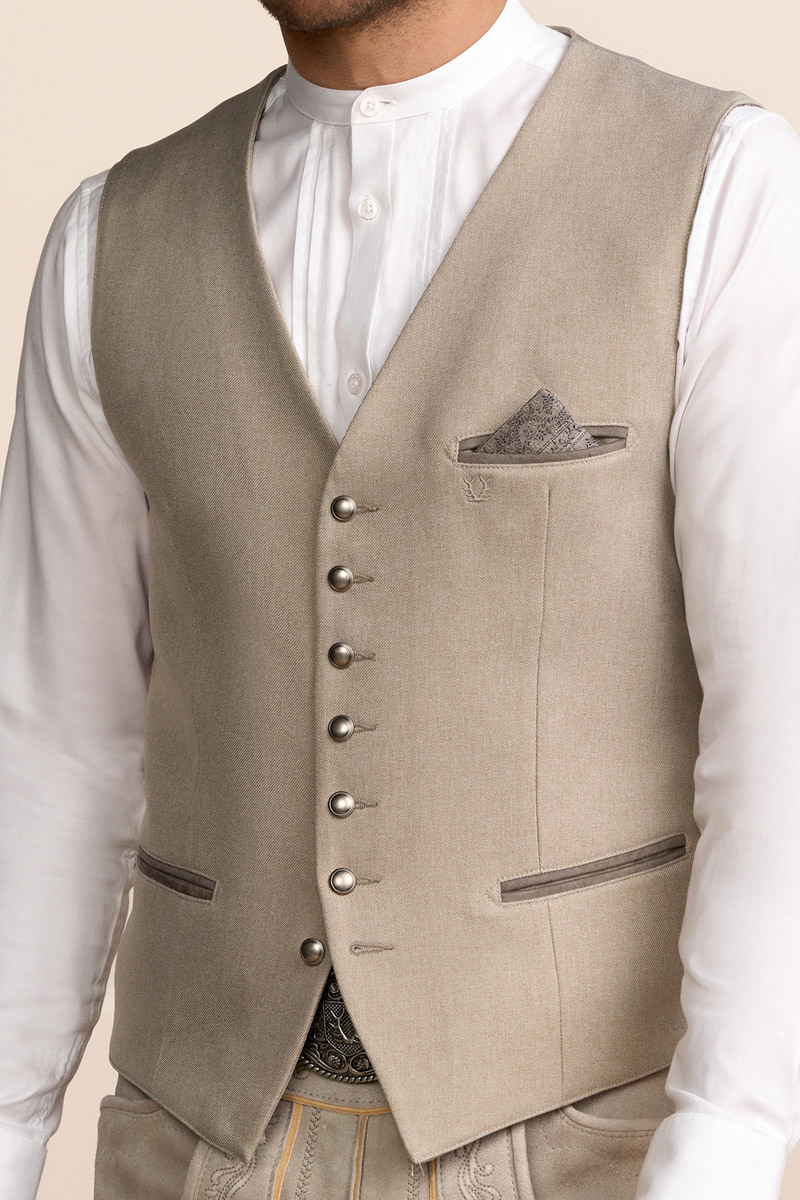 Trachten vest Alrik