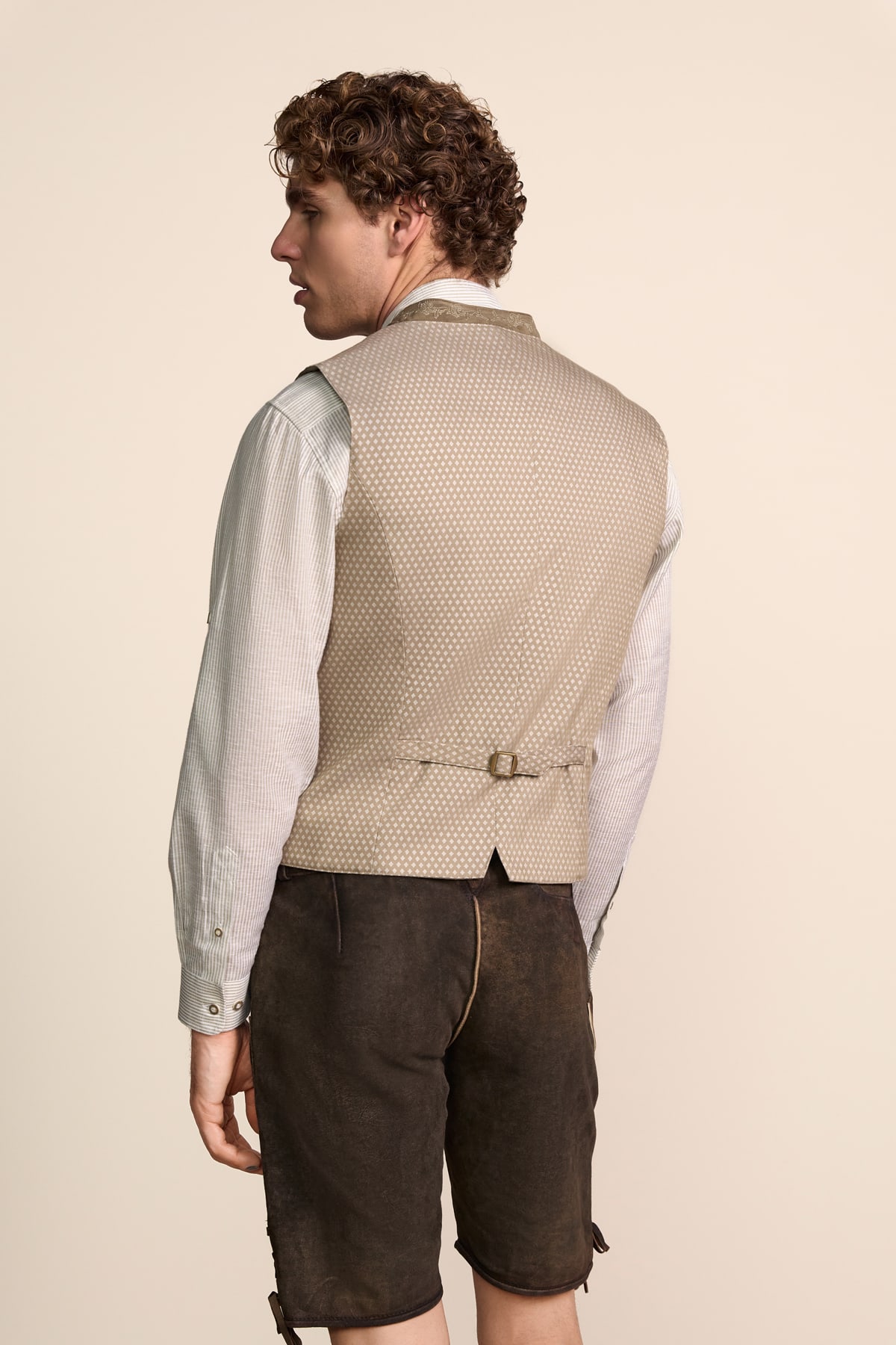 Trachten vest Lyam