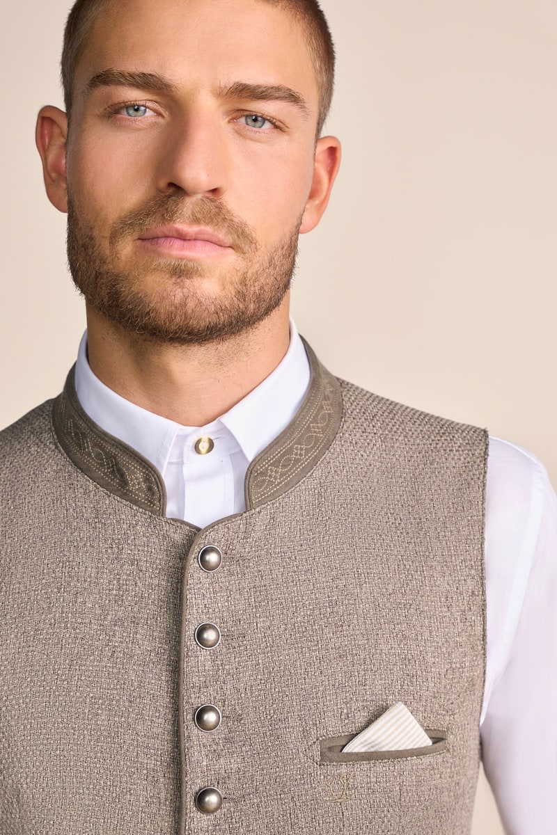 Trachten vest Jörn