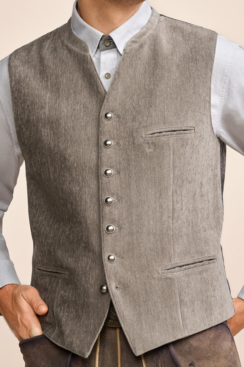 Trachten vest Nikolai