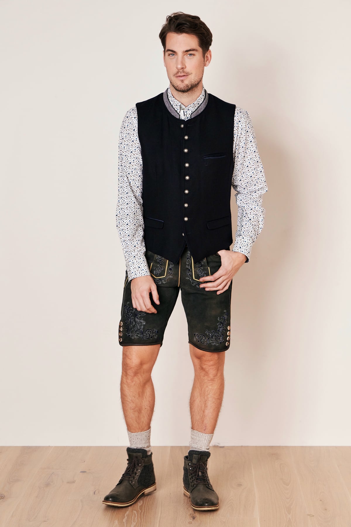 Trachten vest Jermeny