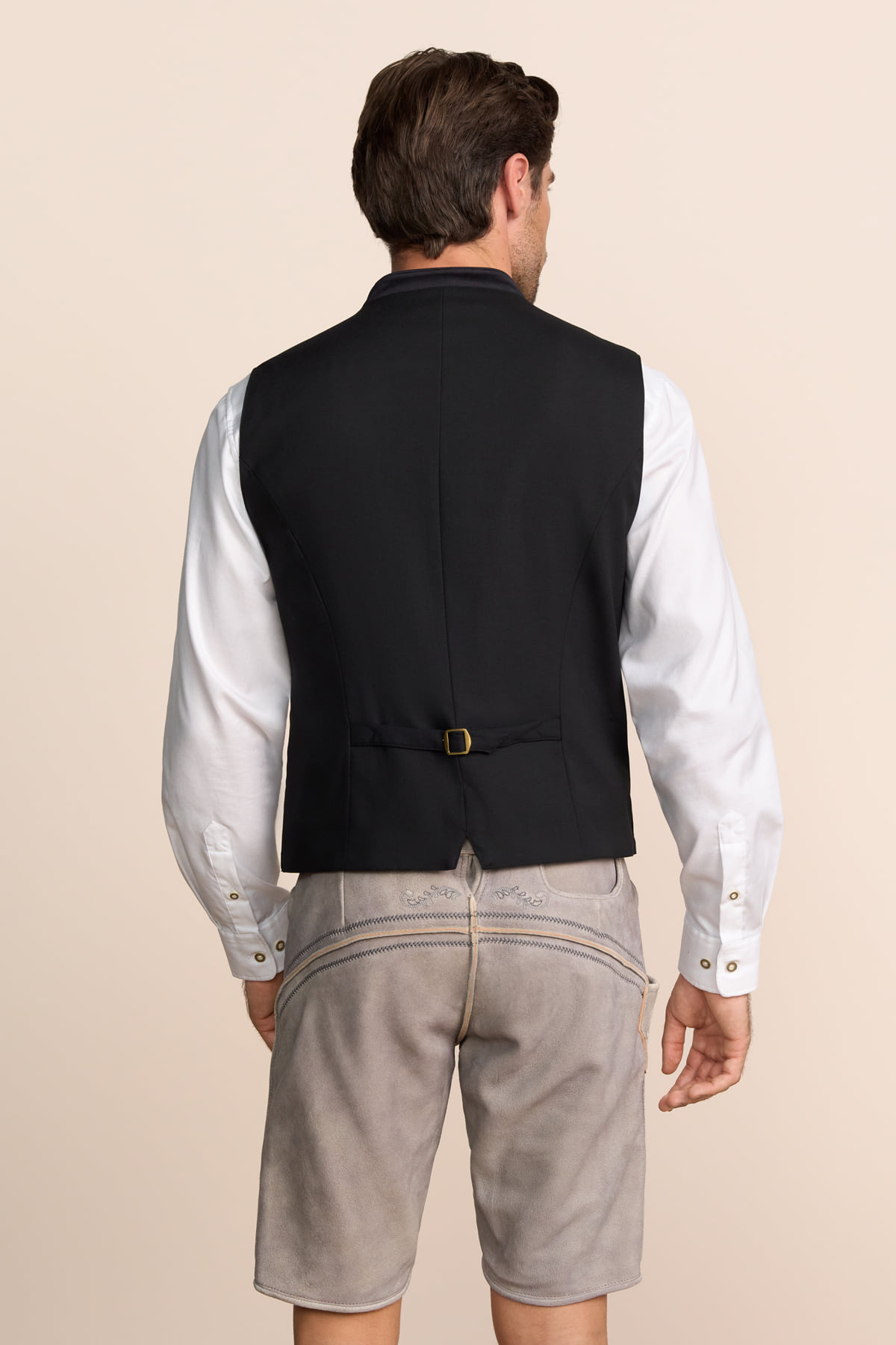 Trachten vest Onat