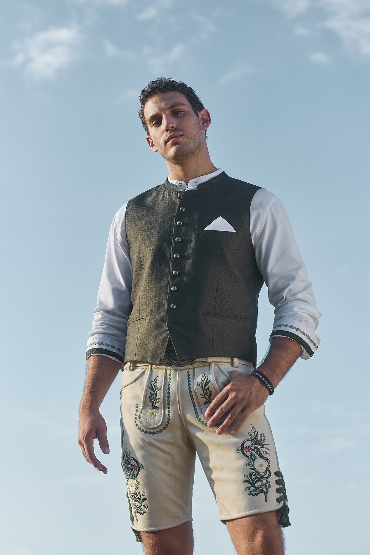 Trachten vest Malino
