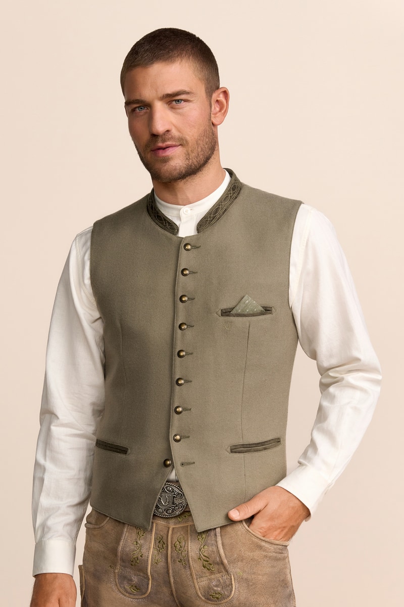 Trachten vest Aaren