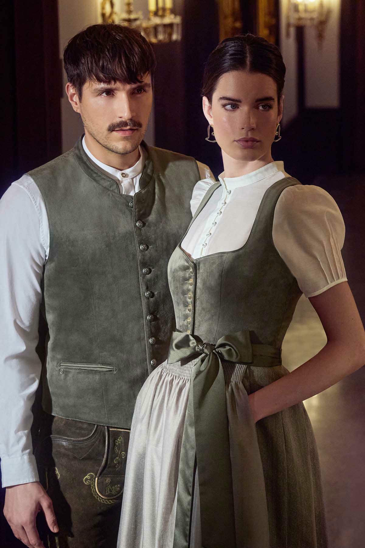 Trachten vest Theodoros