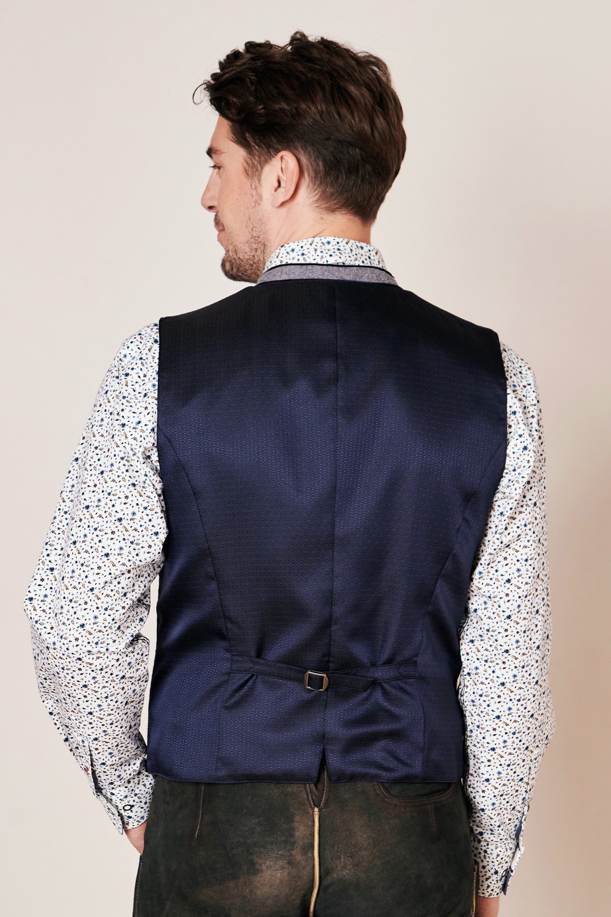 Trachten vest Jermeny