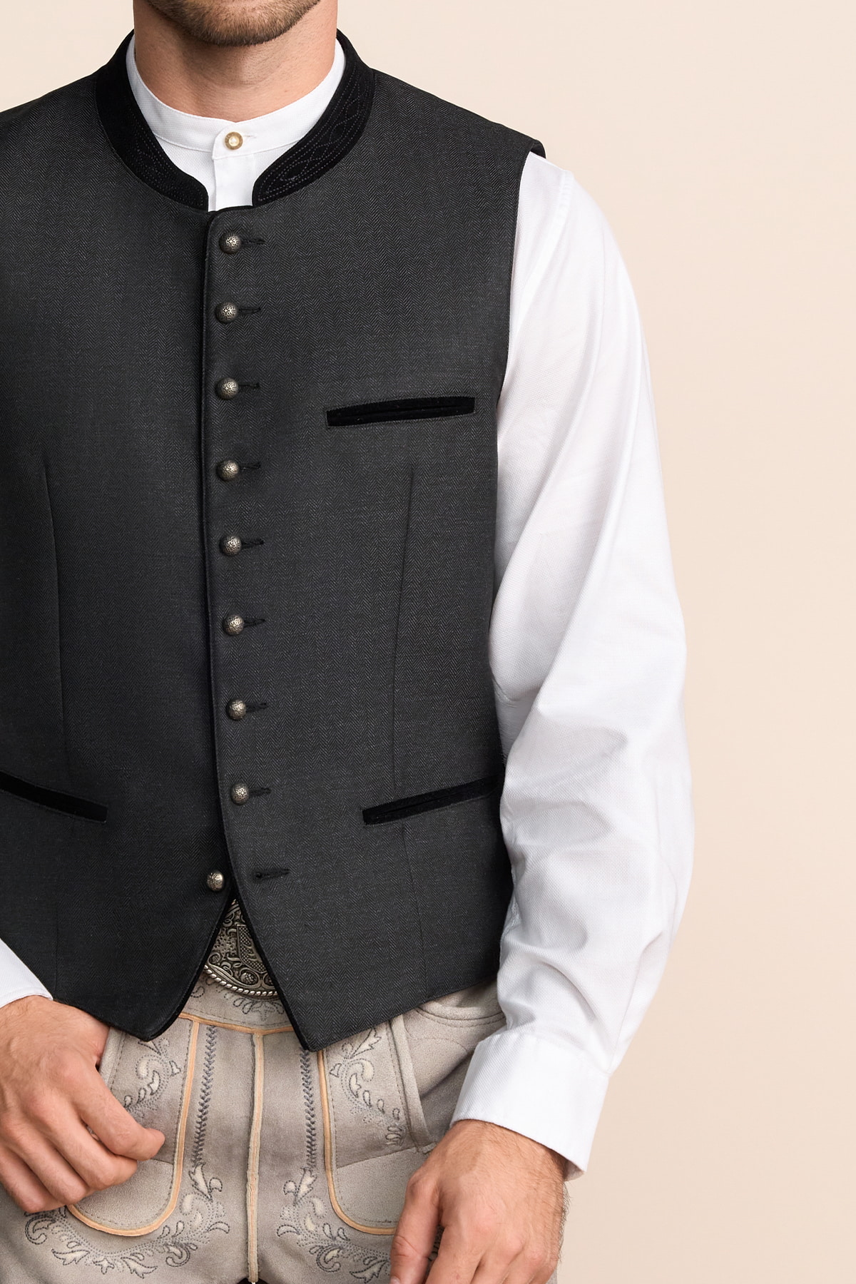 Trachten vest Olivero