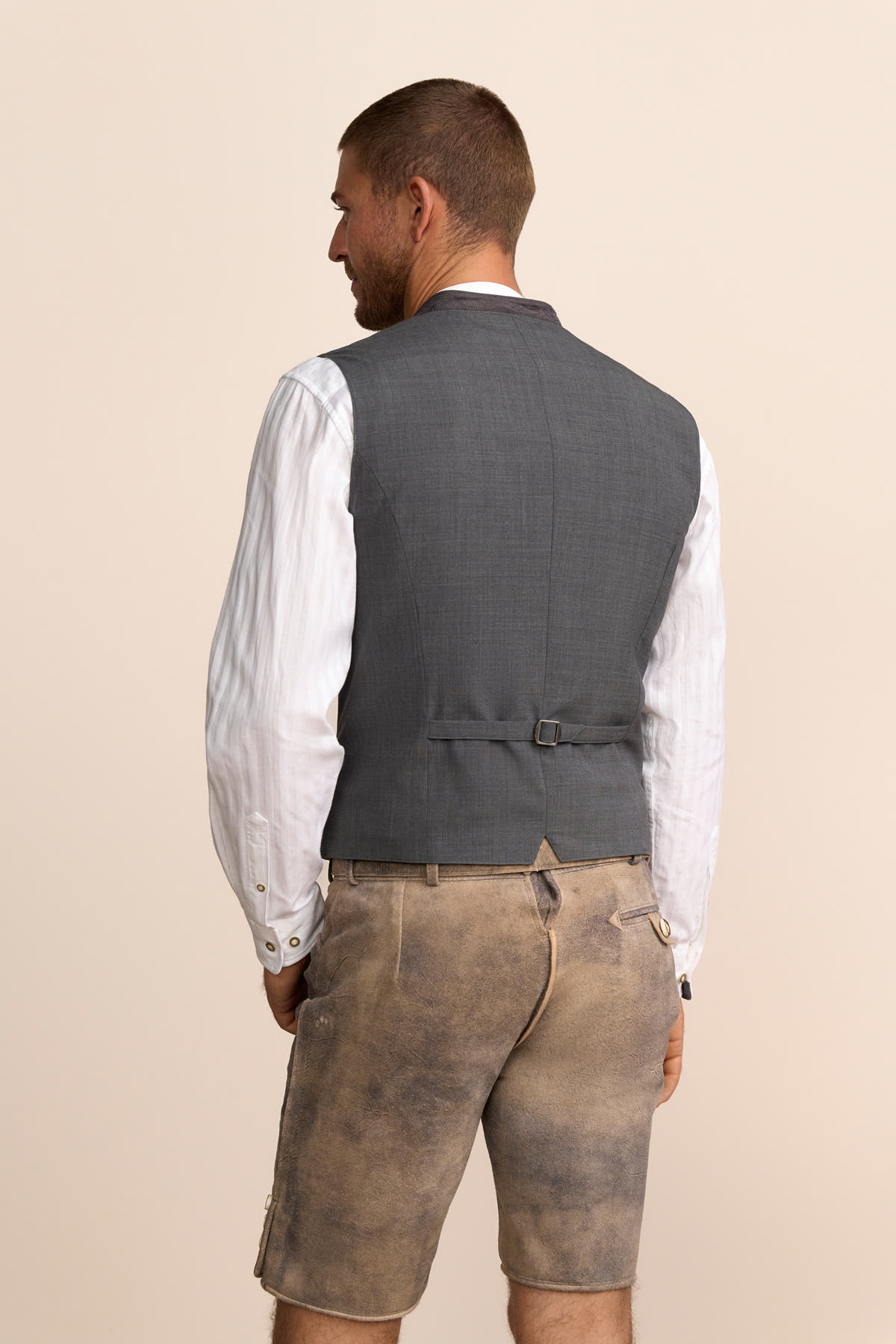 Trachten vest Cedrik