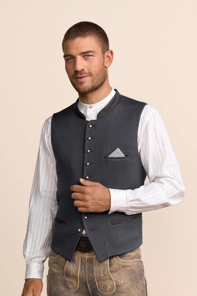 Trachten vest Cedrik