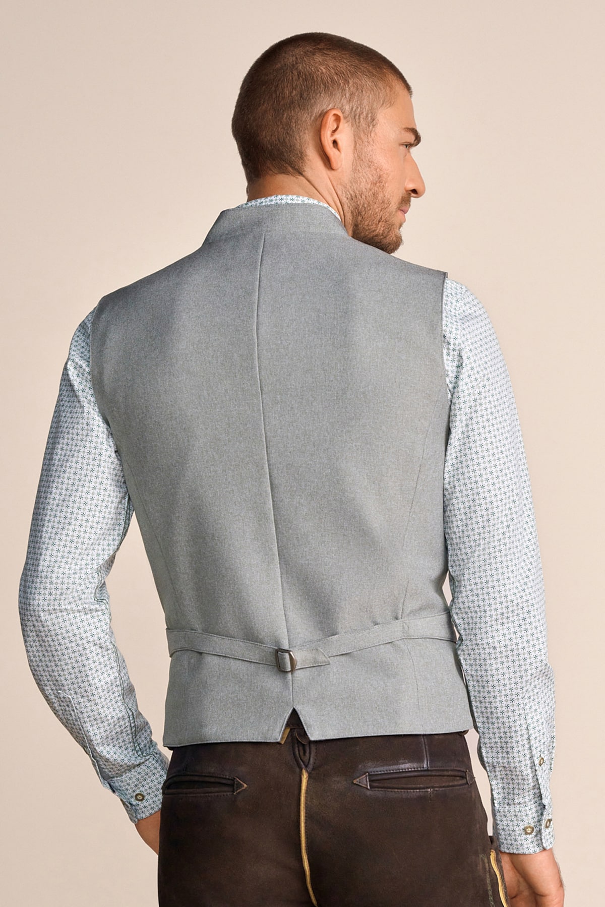 Trachten vest Ravin