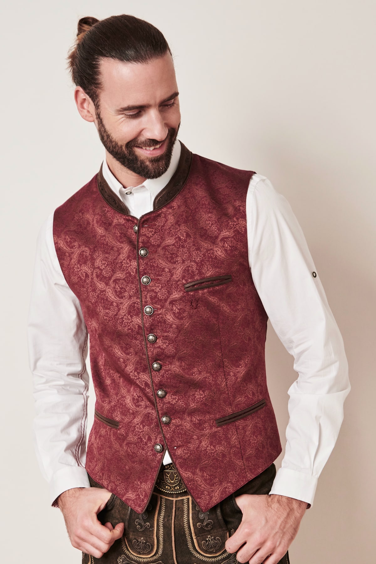 Trachten vest Leano