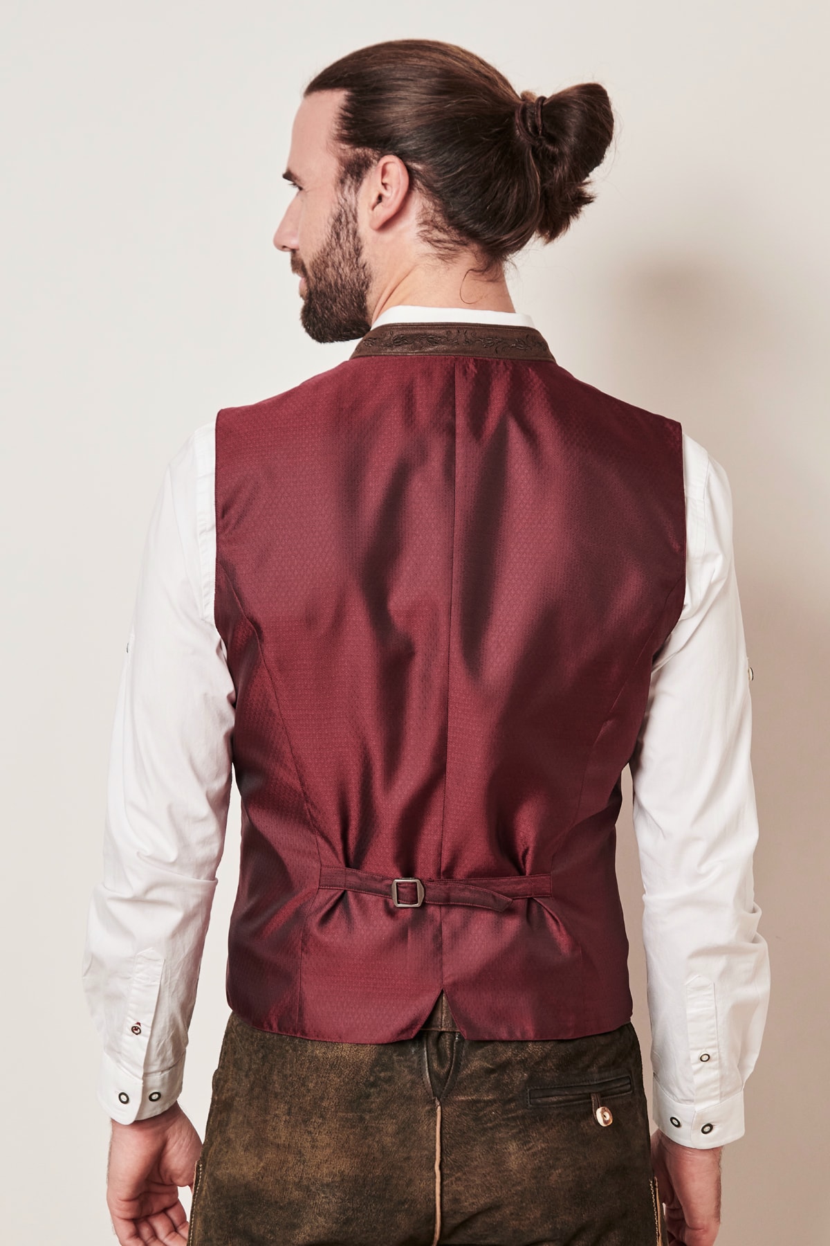 Trachten vest Leano