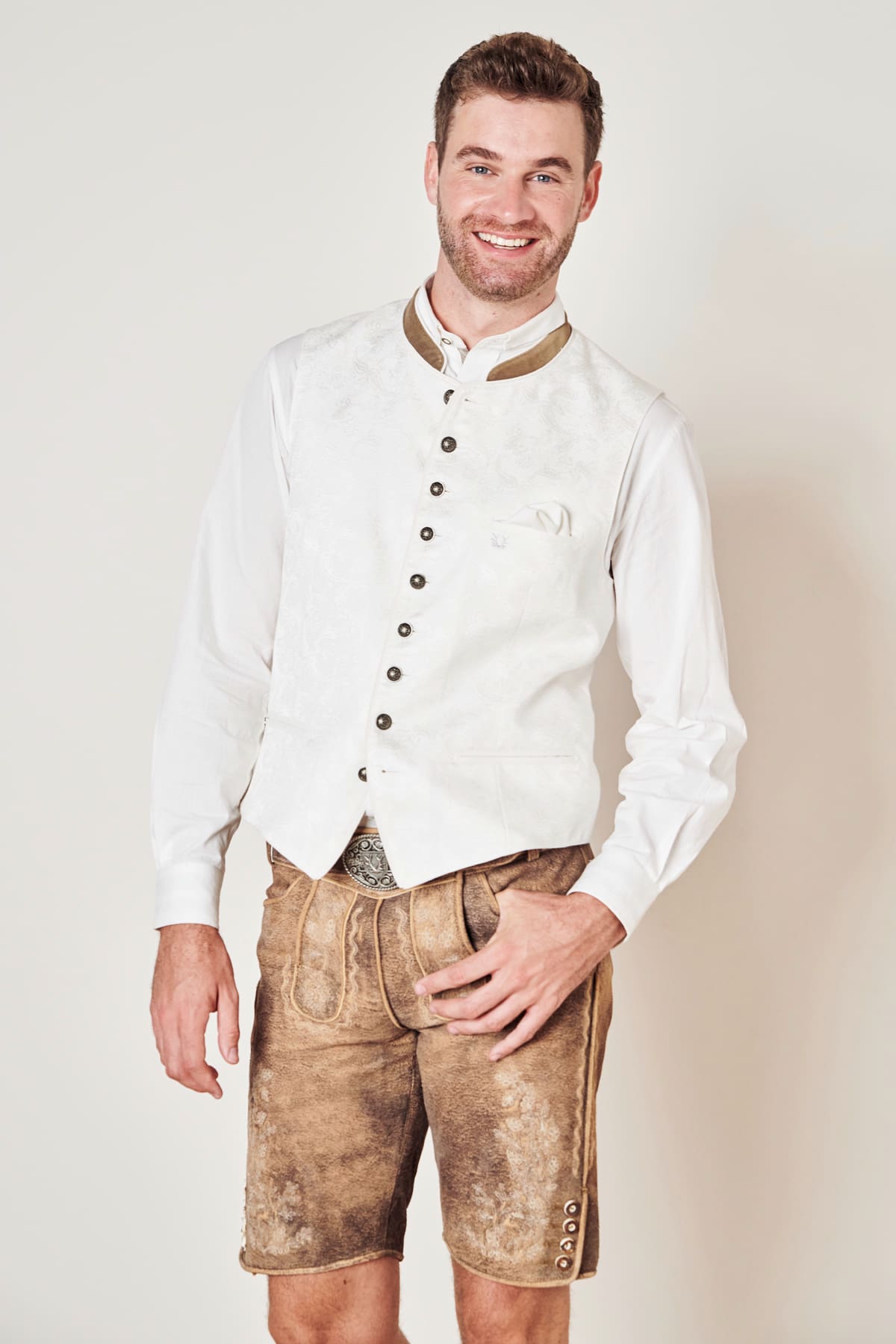 Trachten vest Gero