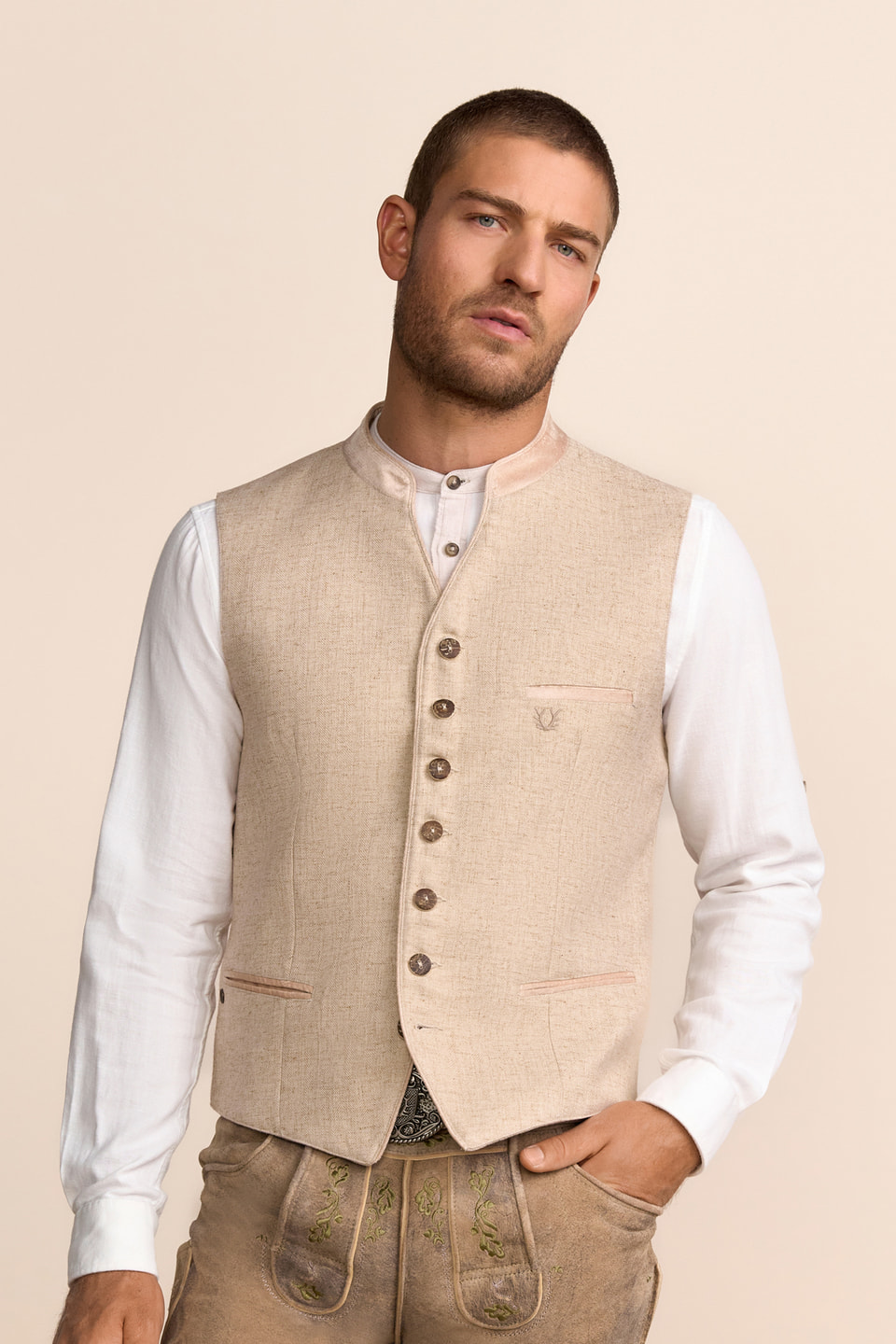 Trachten vest Bertil