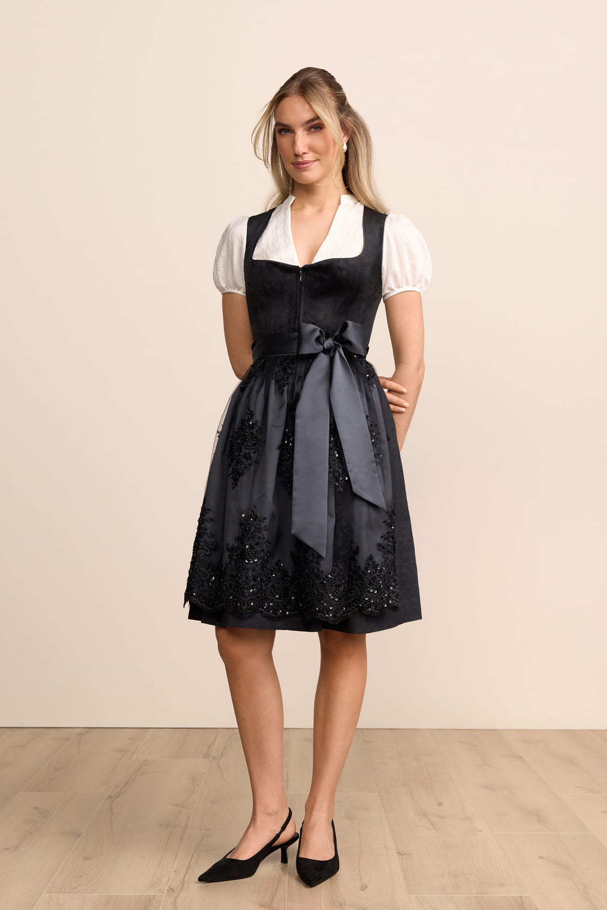 Dirndl Lora (60cm)