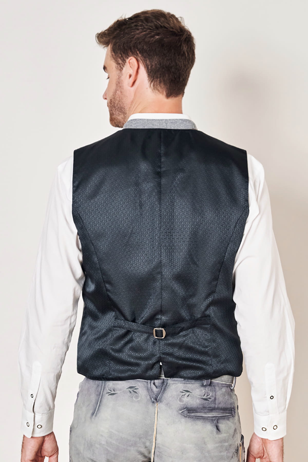 Trachten vest Jermeny