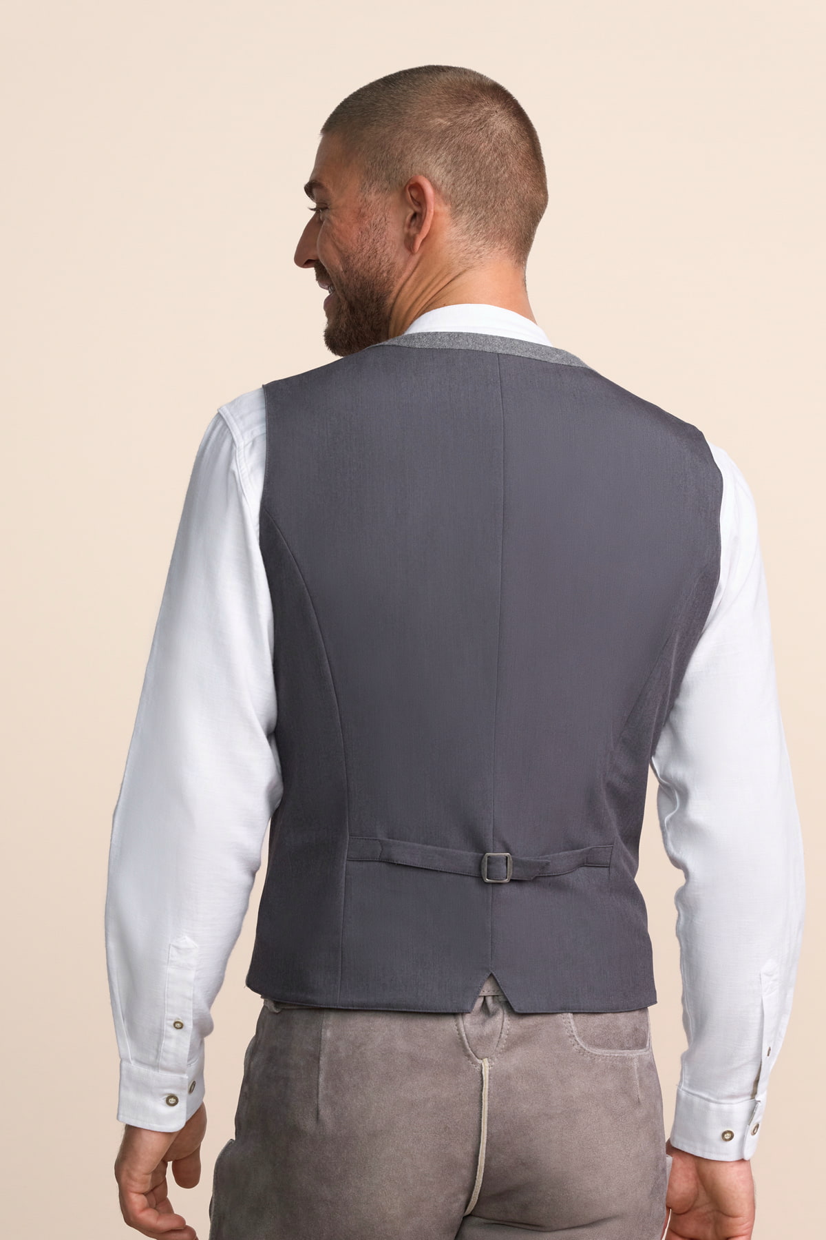 Trachten vest Manfred