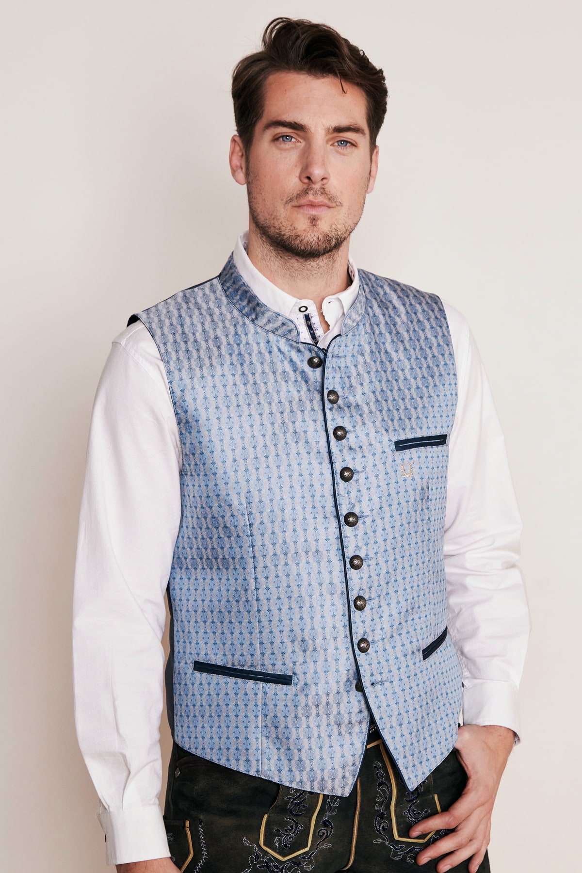 Trachten vest Jano